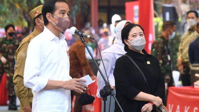 Presiden Joko Widodo dan Ketua DPR Puan Maharani meninjau vaksinasi di Banten (21/9/2021)|Foto: Arsip Biro Pers Sekretariat Presiden, cnnindonesia.com
