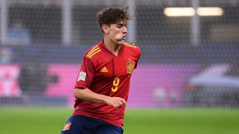 Gavi, pemain muda 17 tahun Barcelona yang dipanggil ke timnas Spanyol. Foto: Getty Images via Goal.com