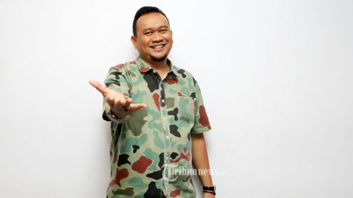 Cak Lontong, komedian yang mengawali karier sebagai anggota Tjap Toegoe Pahlawan.| Sumber: Tribunnews/Jeprima
