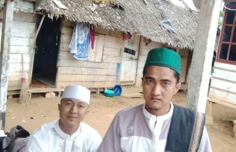 Indra Wahyudi & Fitriadi (Bang Ifit) saat di Dayah Darul Ilham, Sawak Liek, Labuhanhaji, Aceh Selatan