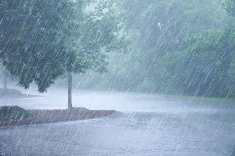Hujan deras. Sumber: Shutterstock via Kompas.com