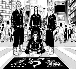 Para pendiri Black Dragon. Capture manga Tokyo Revengers chapter 213. Via catmanga.org