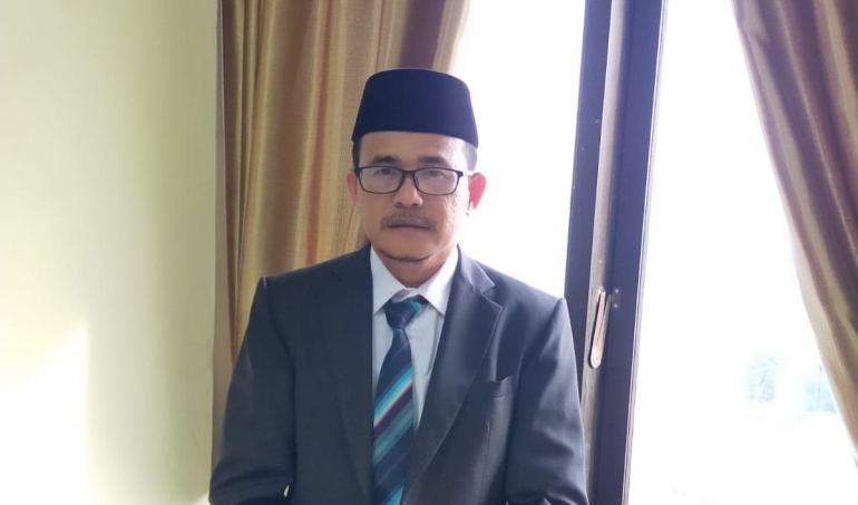 Tgk.Isafuddin Alumni Dayah MUDI Raih Magister dan Kepala KUA Berkat Beut Seumeubeut. 