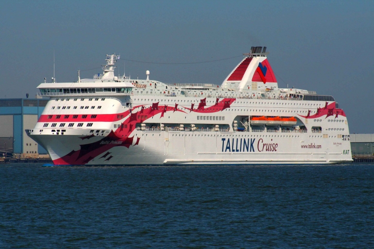 Salah satu kapal feri yang melayani rute Helsinki-Tallinn-Helsinki. Sumber: Kalle Id/wikimedia