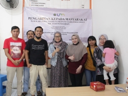 Gambar 6. Penutupan kegiatan sosialisasi dan Foto bersama dengan Mitra, Trainer, serta Tim dari Universitas Negeri Malang (Dokpri)