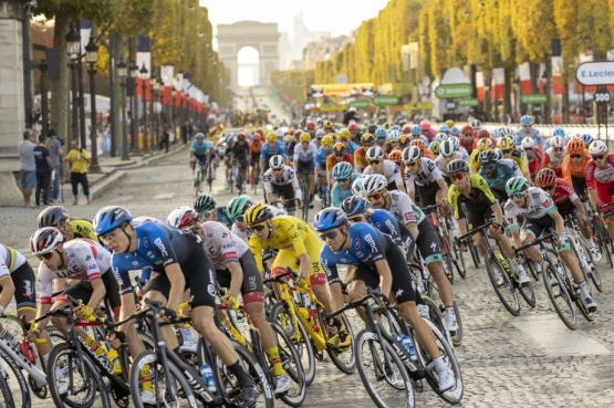 Tour de France Salah Satu Sport Tourism yang Mendunia. Sumber: portalsepeda.com