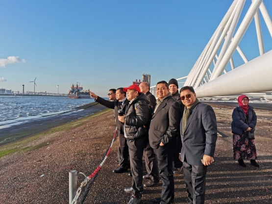 Kunjungan Maeslant Storm Surge Barrier di Kota Rotterdam. Sumber: Dok Pribadi Andi Setyo Pambudi