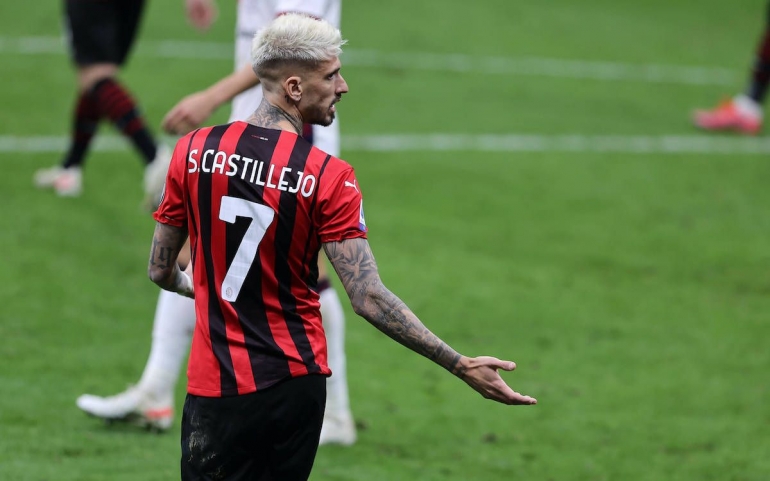 Samu Castillejo, pemain yang dirumorkan akan segera hengkang dari AC Milan. (via sempremilan.com)