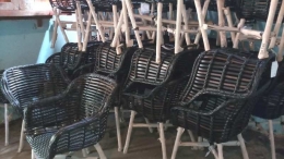Kursi- kursi yang siap diekspor ke Singapura (Foto: Bamset)