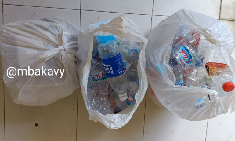 Sampah plastik yang selalu ada di setian rumah tangga (dok.pri)