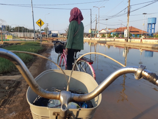 Sepeda andalan keluarga. Sudah digunakan sejak aku kuliah 