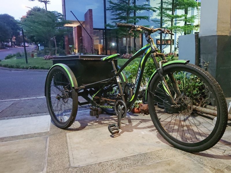 Sepeda Roda Tiga (dok. pribadi)