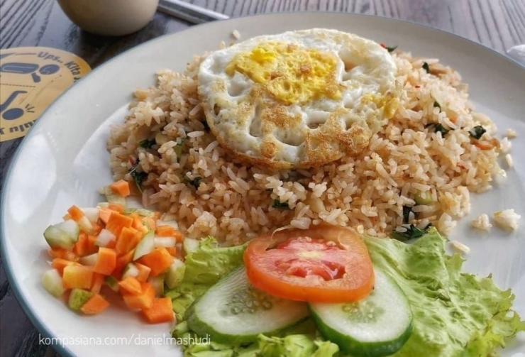 Sepiring Nasi Goreng (dok. pribadi)