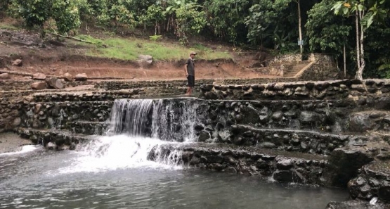 Kolam Pemandian Alami WTC (foto:ramadhan)