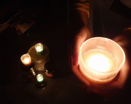 Lilin aroma terapi dari bahan baku jelantah. (Foto: Gapey Sandy)