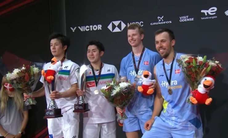 Jepang menjadi juara ganda putra Denmark Open 2021: https://twitter.com/BadmintonTalk