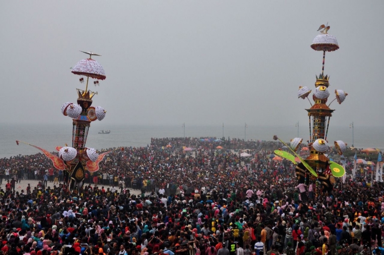 Acara Puncak Hoyak Tabuik DI Pentas Festival Hoyak Tabui