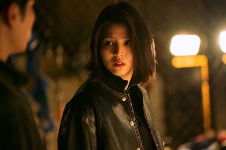 Aktris Han So Hee saat beradegan di drama Korea My Name (Netflix )