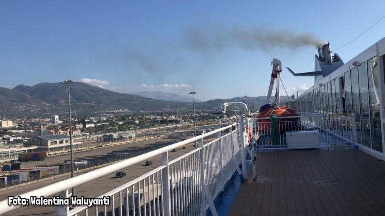 Foto: Kapal Italia merapat di pelapuhan Patras Yunani