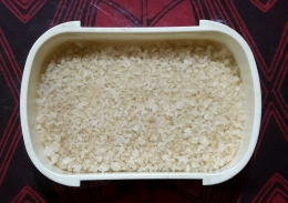 Nasi sisa yang sudah dikeringkan sebagai bahan sereal (Dokpri) 