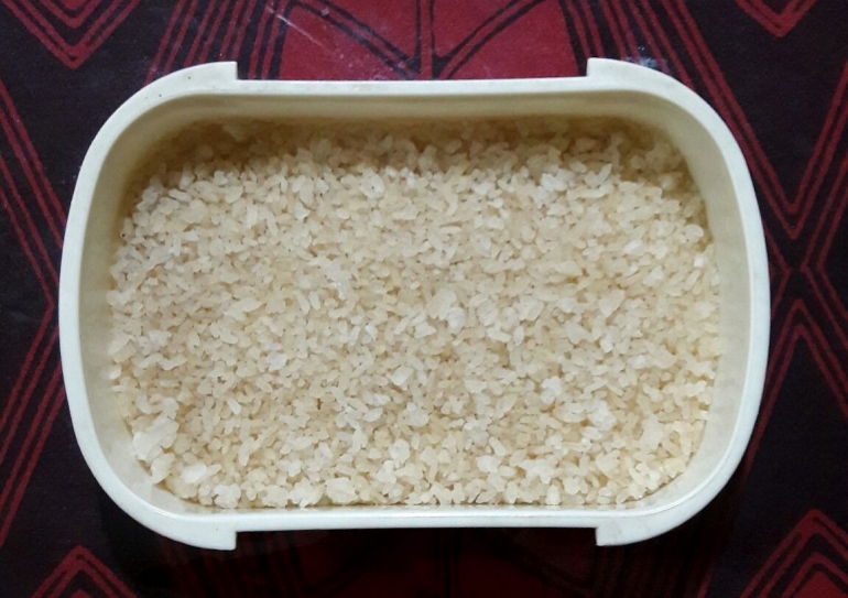 Nasi sisa yang sudah dikeringkan sebagai bahan sereal (Dokpri) 