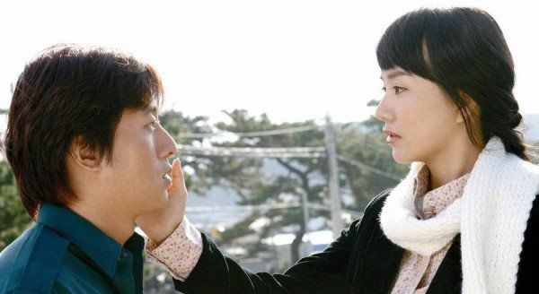 Karakter Du-Sik dan Hye-Jin di film pada tahun 2004, Sumber: Drakor.id