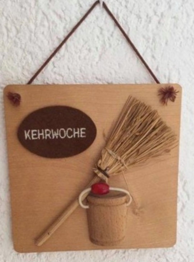 Kehrwoche, tradisi bersih-bersih antar penyewa rumah di Swabia | foto: pinterest/Stuttgarter Zeitung—