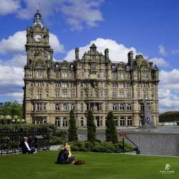 Balmoral Hotel yang sangat terkenal di Edinburgh. Sumber: dokumentasi pribadi