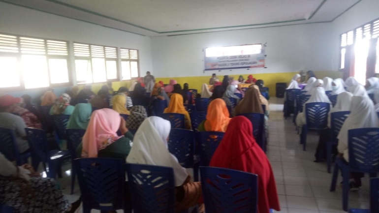 Penyampaian kepada orangtua mengenai program sekolah