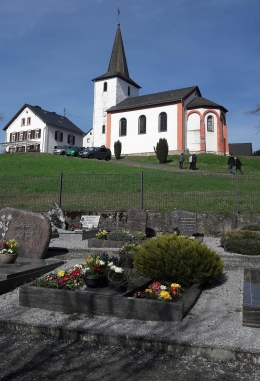 Makam dan Gereja di Westewald Jerman| Foto: dokumentasi pribadi iin
