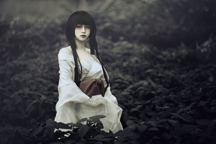 Ilustrasi hantu cantik Yuki Onna, penjebak pria, dari Jepang (Foto: gajjah.com via idntimes.com)