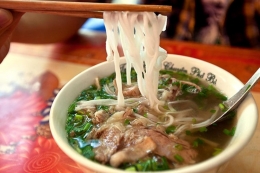 Ilustrasi semangkuk Pho, sup yang terkenal dari Vietnam. Sumber: Kompas.com