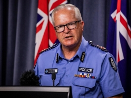 gambar: Police Commissioner Chris Dawson says his officers will never give up hope of finding Cleo. NCA NewsWire/Tony McDonough Credit: NCA NewsWire 