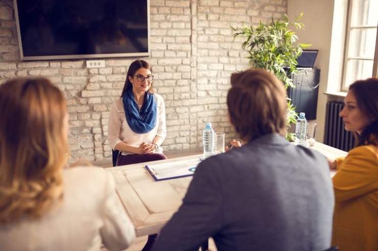 Saat wawancara kerja, ada pertanyaan sensitif yang biasanya ditanyakan pewawancara kerja | Foto: Shutterstock/Kompas.com