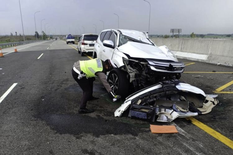 Kecelakaan Tunggal Vanessa Angel, Pelajaran Berharga Berkendaraan di Jalan Tol. Sumber:otomotif.kompas.com