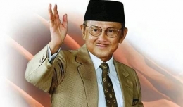 BJ Habibie Tokoh Inspiratif Indonesia | Sumber Situs Pusaka Indonesia