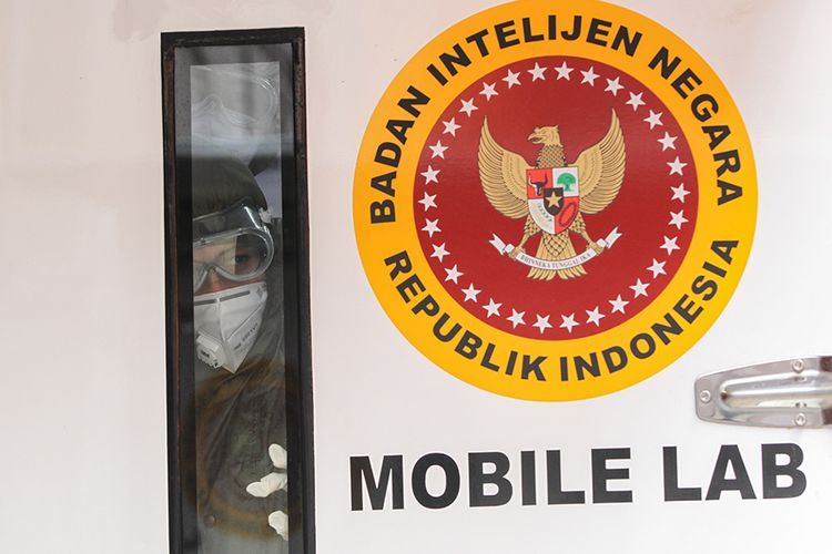 Ilustrasi mobile lab milik Badan Intelijen Negara saat rapid test covid-19 di Pasar Bogor, Senin (11/5/2020). (KOMPAS.COM/KRISTIANTO PURNOMO)