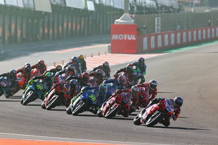 Seri pamungkas MotoGP 2021, dikuasai Ducati. Sumber: AFP/Jose Jordan/via Kompas.com