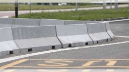 Concrete barrier atau road barrier beton | sumber: asiacon.co.id