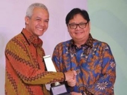 Ganjar Pranowo dan Airlangga Hartarto (sumber: jawapos.com)
