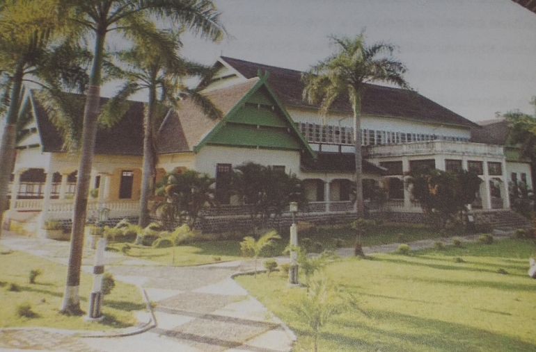 Museum Asi Mbojo dulunya Istana Kesultanan Bima. Foto: Dokpri Penulis.