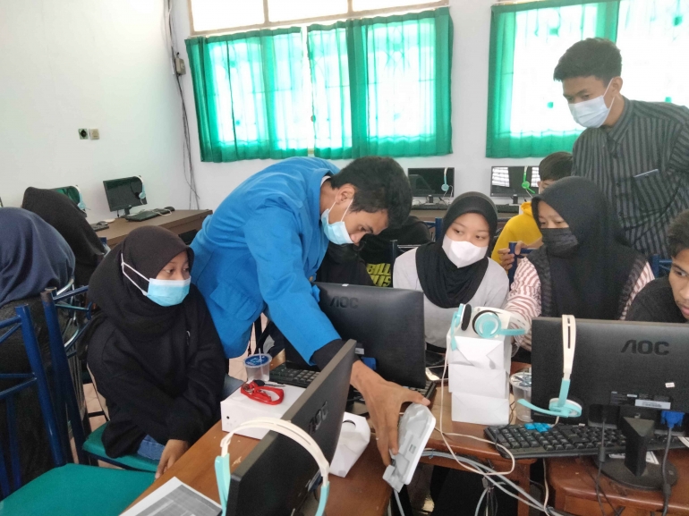 Foto 4. Pendampingan Peserta