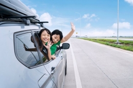 Persiapan yang matang sangat diperlukan sebelum memulai perjalanan darat bersama keluarga. Sumber: Shutterstock via Kompas.com
