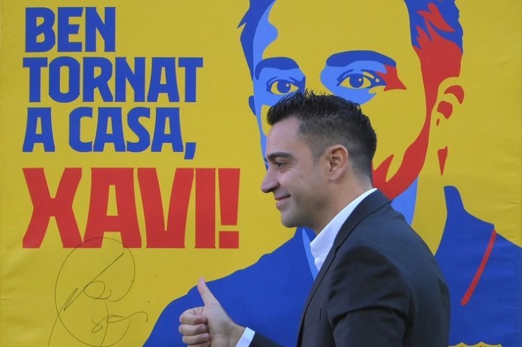Xavi Hernandes memulai karir kepelatihannya bersama Barca pekan ini. Foto: AFP/Lluis Gene via Kompas.com