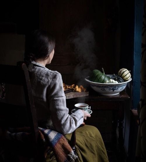 Ilustrasi Siapa Wanita Misterius di Dapur?|foto: ana-rosa.tumblr.com