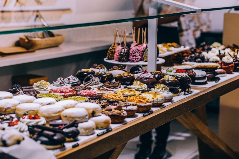 doughnuts-g9735a4731-1920-619e34091573955b892db183.jpg