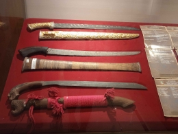 beragam pedang (atas ke bawah) dari Mataram, Cirebon, Sumbawa |dokumentasi pribadi