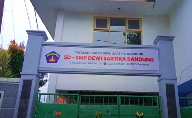 SD dan SMP Dewi Sartika