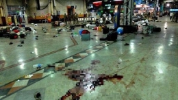Situasi di stasiun kereta api CST di Mumbai usai terjadinya serangan teroris. | Sumber: BCCL/via timesnownews.com