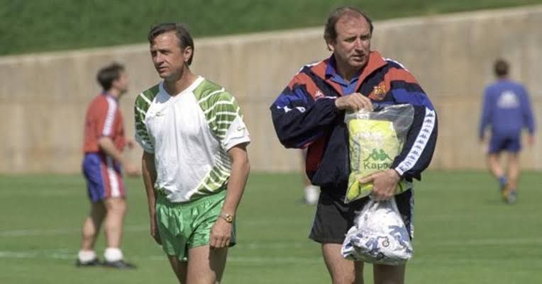 Charles Rexach (kanan) saat menjadi asisten Johan Cruyff (kiri) di Barcelona (abc.es)